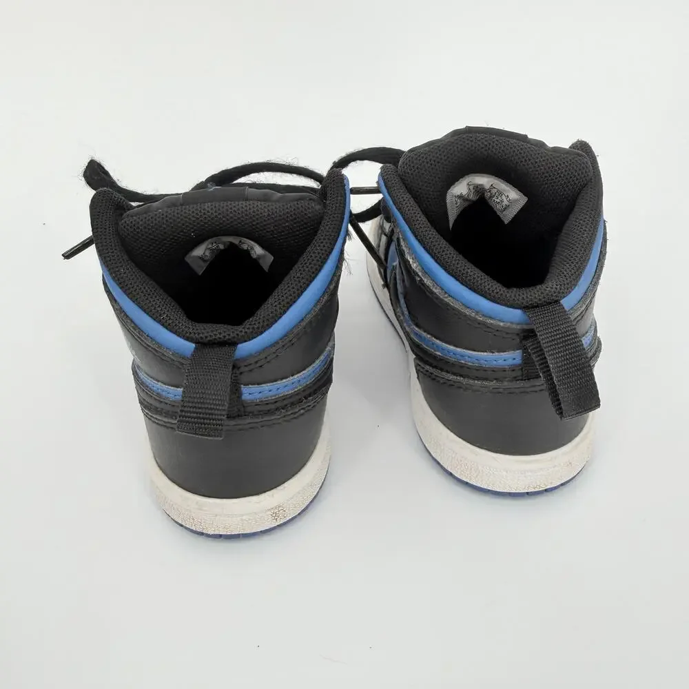 Nike step out